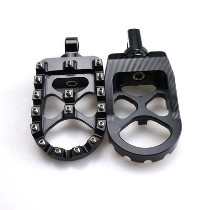 CNC Motorcycle Wide Foot Pegs Aluminum 360 degree Roating Adjustable Suitable for Harley Davidson Dyna Fatboy Iron 883 Sportster 883